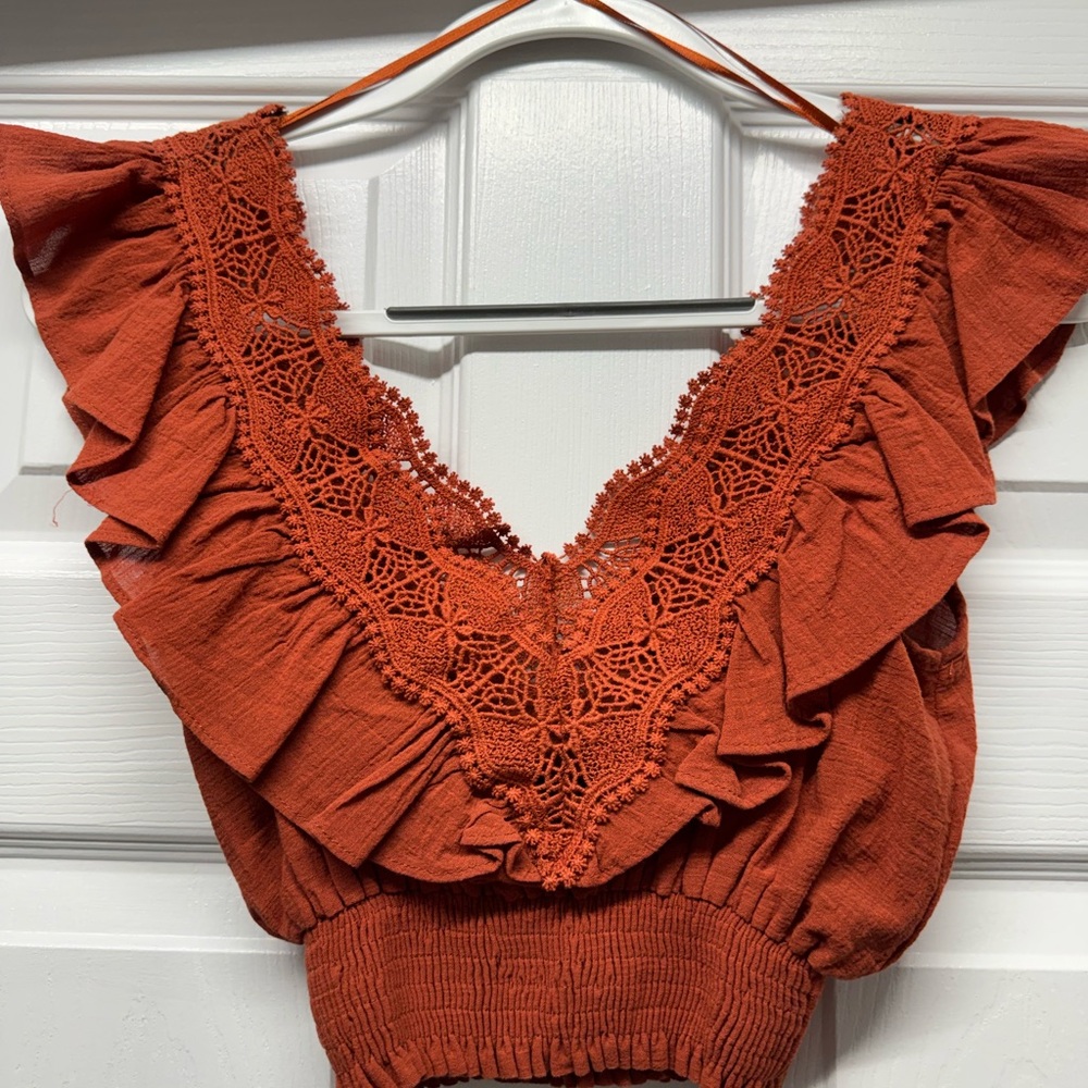 Pull&Bear Rust Crochet V-Neck Ruffle Top, Size: S - Picture 2 of 3